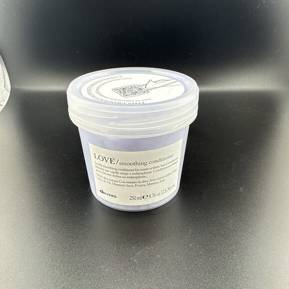 Davines LOVE Smoothing Conditioner 250ml / 8.76 Oz. READ - Picture 1 of 2